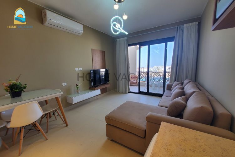 two bedroom apartment pool view for rent makadi heights living (2)_691a2_lg